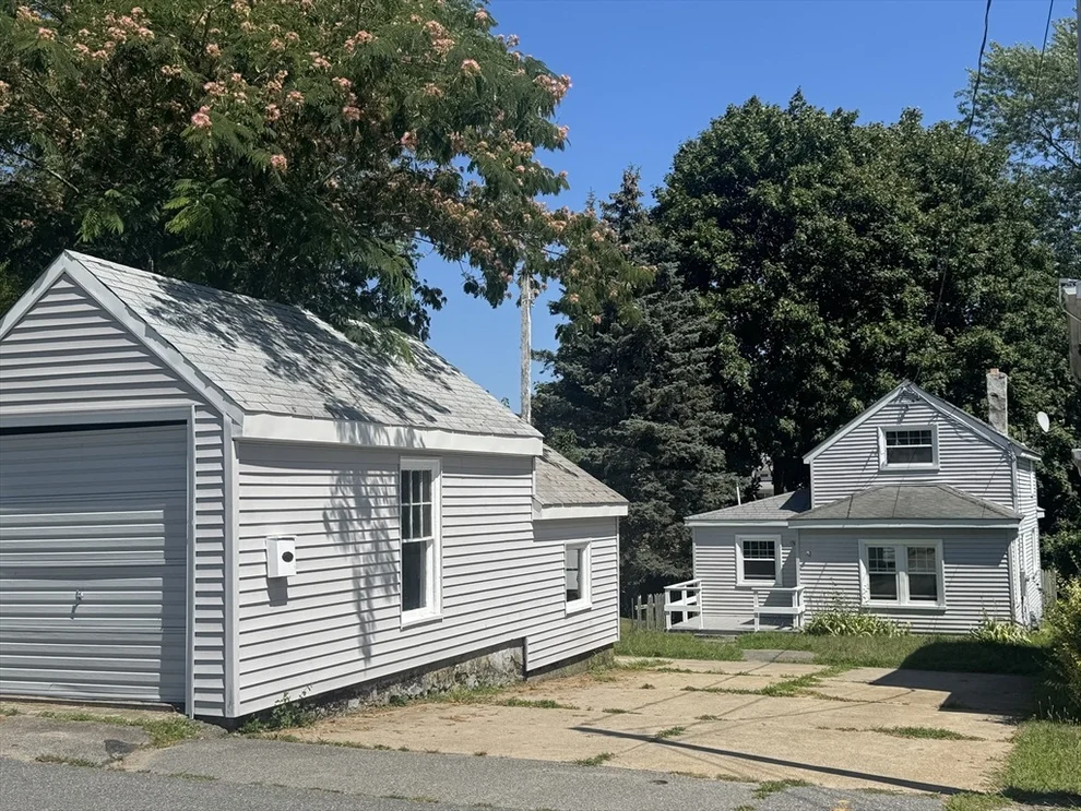 Unit for sale at 40 Clancy Street, Swansea, MA 02777