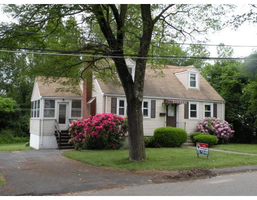 Unit for sale at 15 Woodbine Rd, Norwood, MA 02062