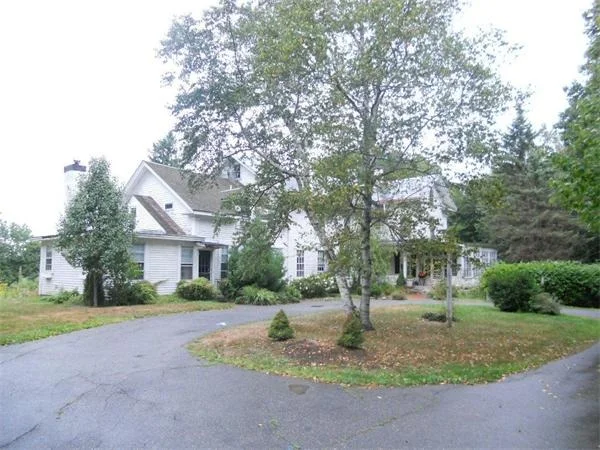 Unit for sale at 6 Hillside Dr, Georgetown, MA 01833