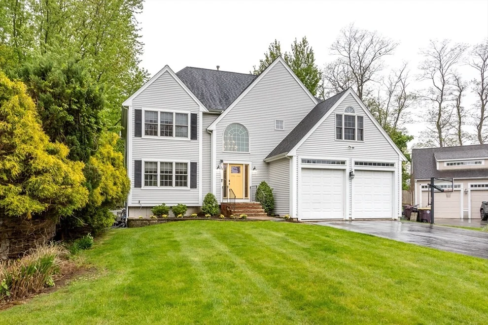 Unit for sale at 50 Sherricks Farm Rd, Weymouth, MA 02188