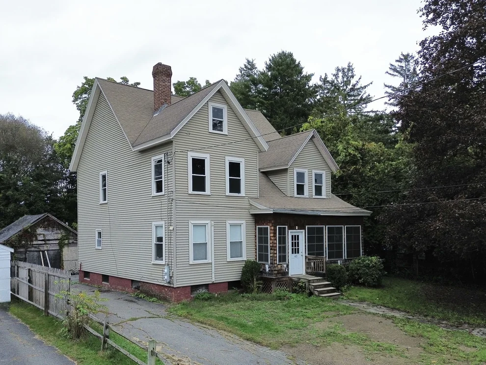 Unit for sale at 43 Lincoln St, Greenfield, MA 01301