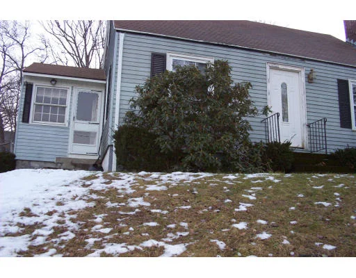 Unit for sale at 95 Old Mill Road, Shrewsbury, MA 01545
