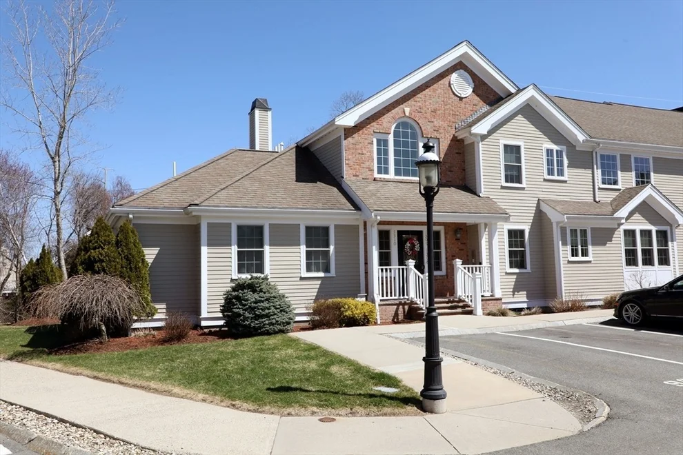 Unit for sale at 410 Salem St, Wakefield, MA 01880