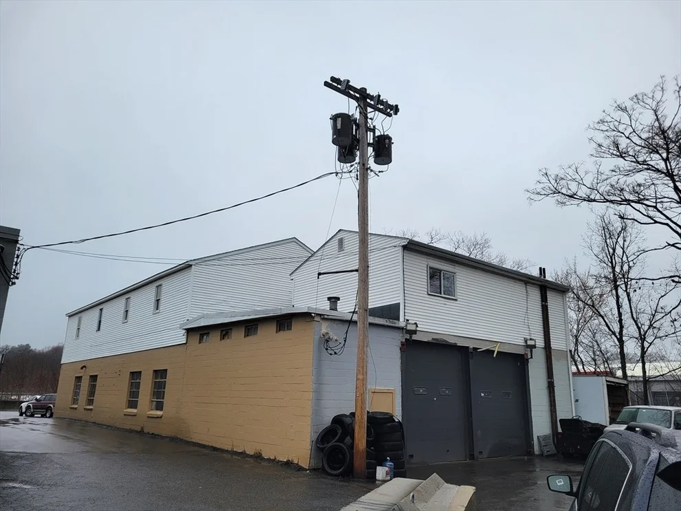 Unit for sale at 585 Park Ave, Worcester, MA 01603
