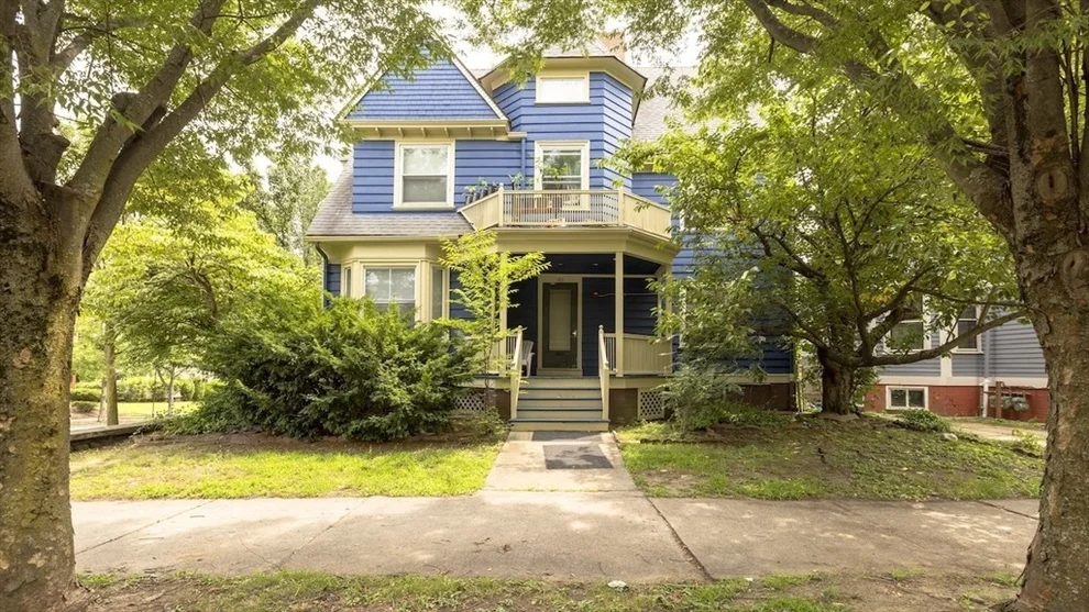Unit for sale at 182 Adelaide Ave, Providence, RI 02907