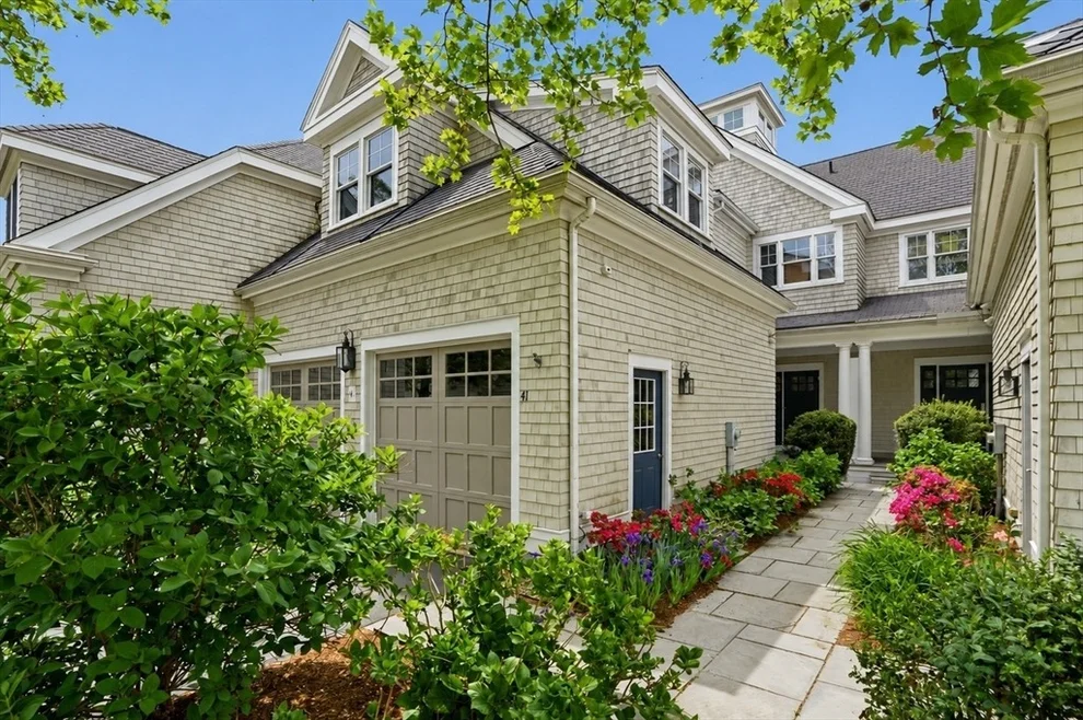 Unit for sale at 41 Backriver Rd, Hingham, MA 02043