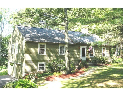 Unit for sale at 39 Woodbury Rd, Southborough, MA 01772