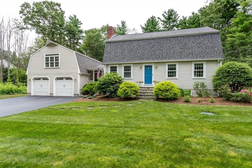 Unit for sale at 37 Daniels St, Franklin, MA 02038