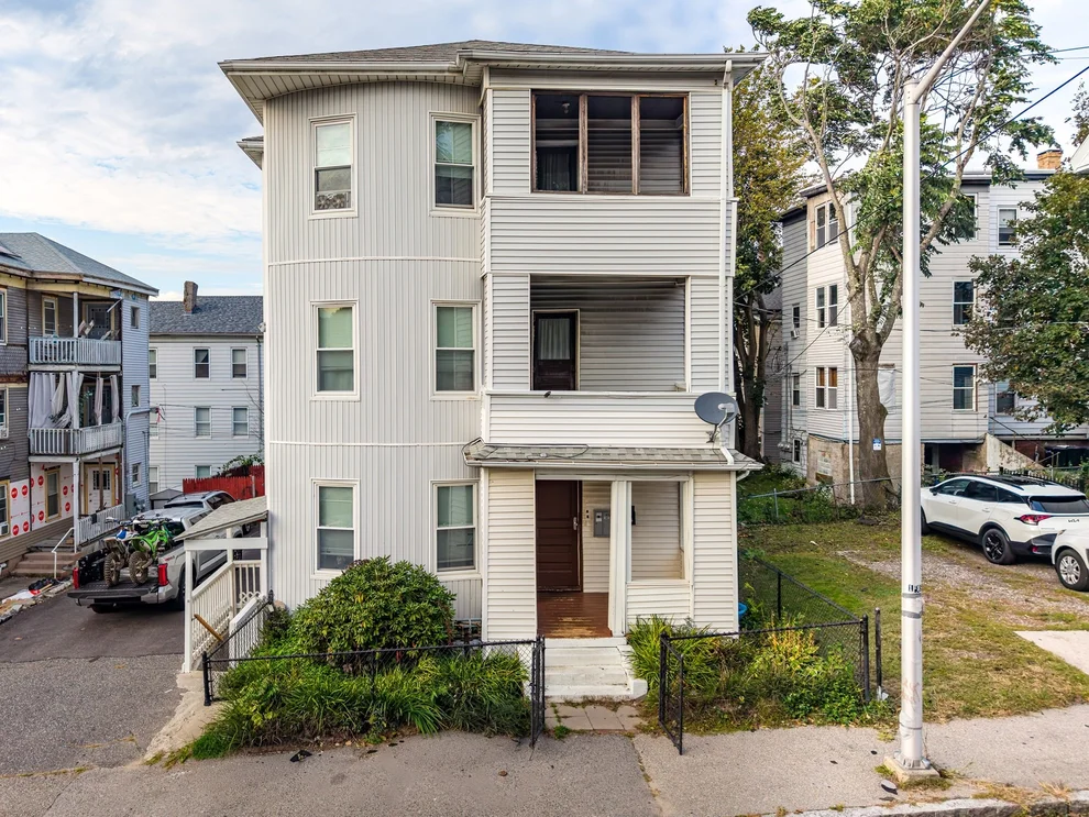 Unit for sale at 33 Jefferson St, Worcester, MA 01604