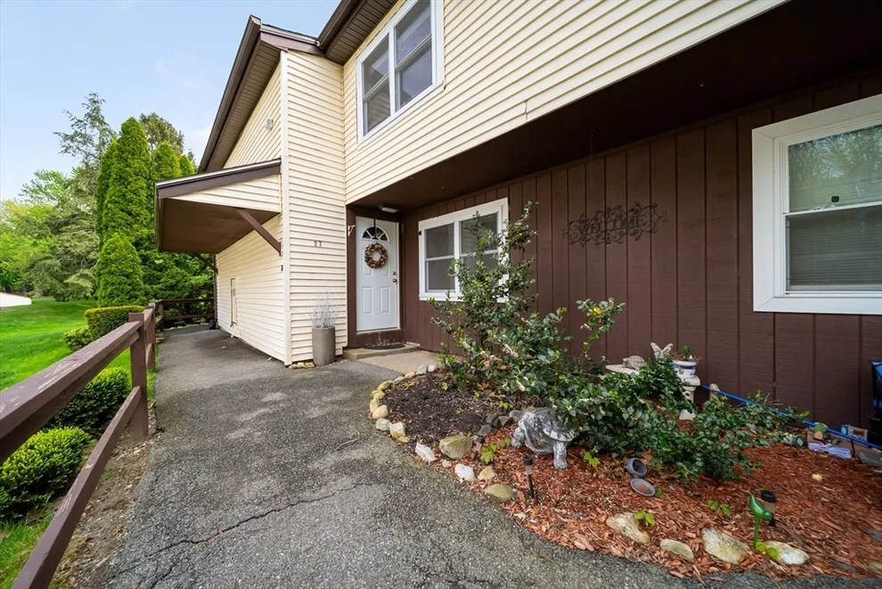 Unit for sale at 27 Mason Ct, Amesbury, MA 01913