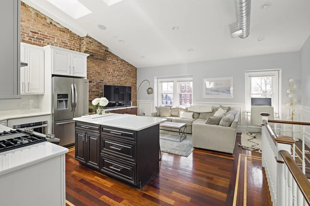 Unit for sale at 752 E 4th, Boston, MA 02127