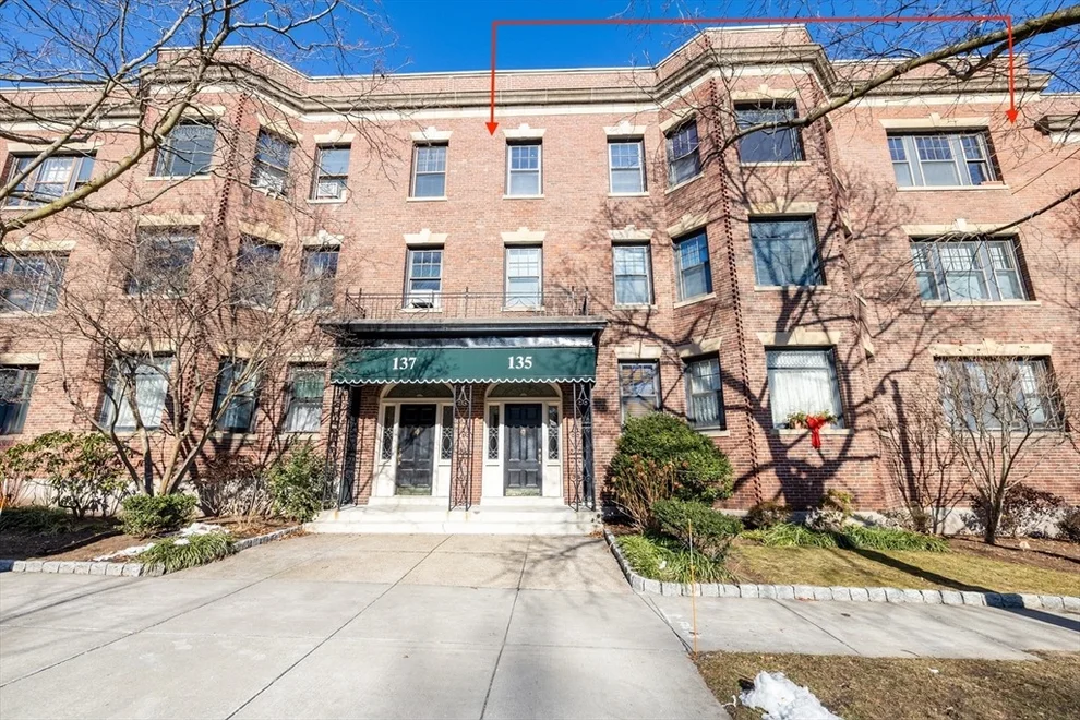 Unit for sale at 135 Freeman St, Brookline, MA 02446