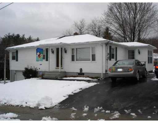 Unit for sale at 6 Riebe Ave, Webster, MA 01570