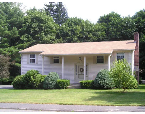 Unit for sale at 3 Alice Avenue, Shrewsbury, MA 01545