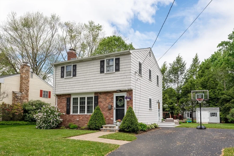 Unit for sale at 67 Greenleaf Cir, Framingham, MA 01701