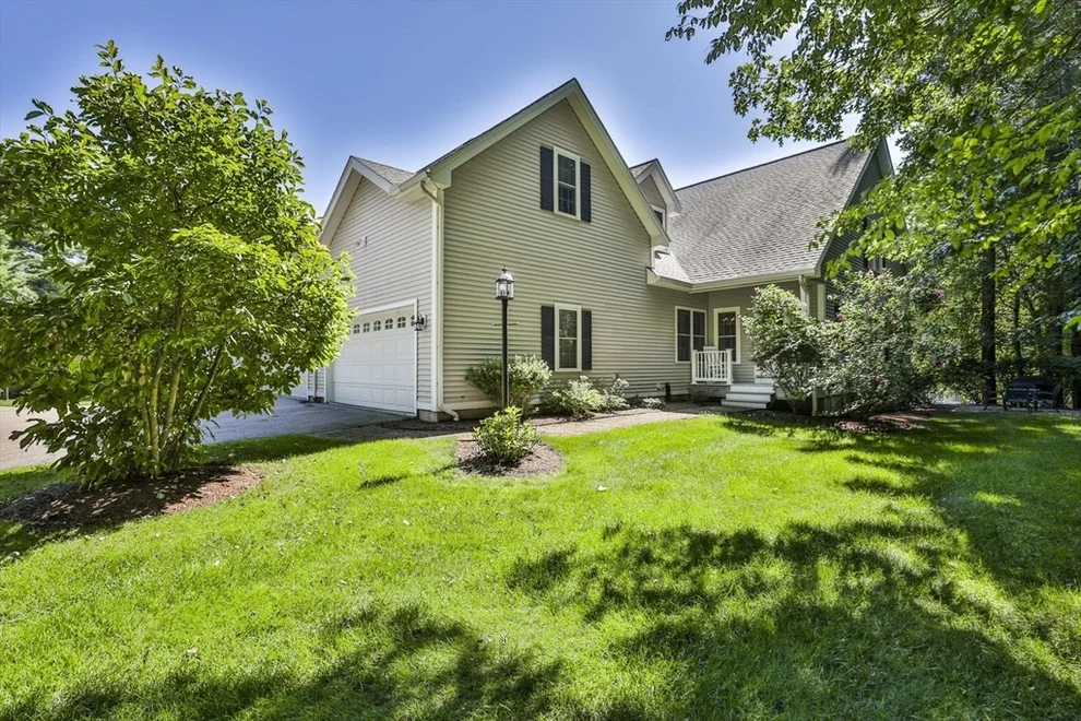 Unit for sale at 9 Partridge Ln, Atkinson, NH 03811