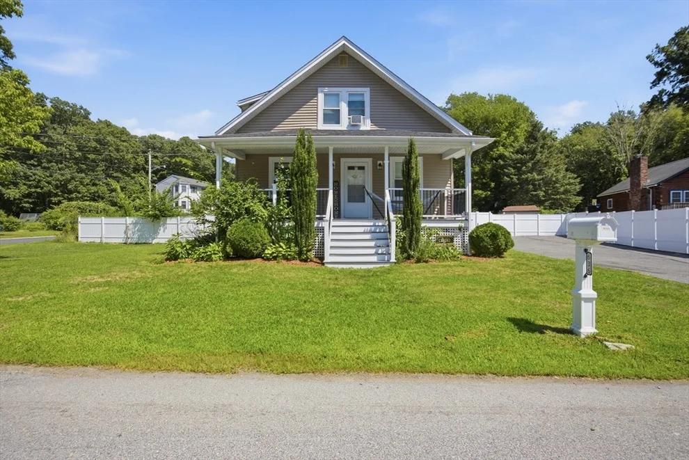 Unit for sale at 636 Dighton Ave, Taunton, MA 02780