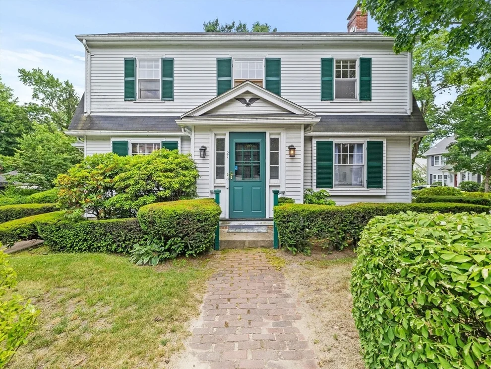Unit for sale at 21 Wellesley Ave, Wellesley, MA 02482