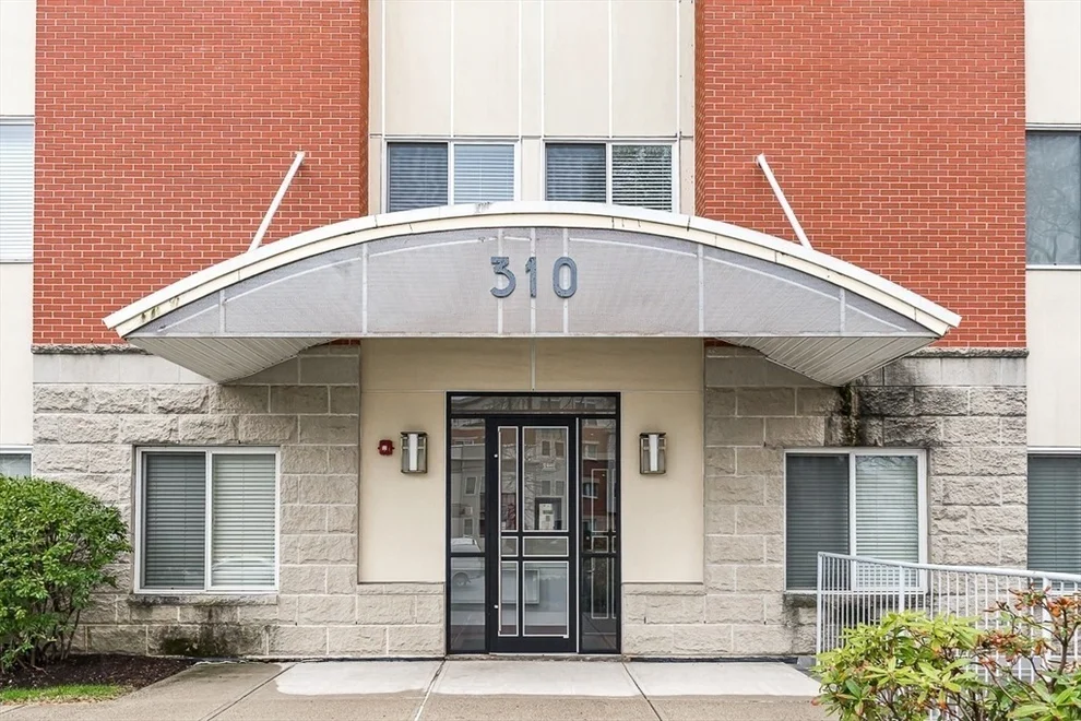 Unit for sale at 310 Hammond Pond Pkwy, Brookline, MA 02467