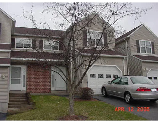 Unit for sale at 114 Chapman Pl, Leominster, MA 01453
