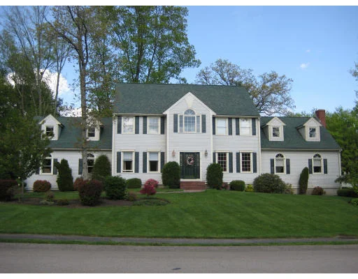 Unit for sale at 9 Cobblestone Road, Easton, MA 02356