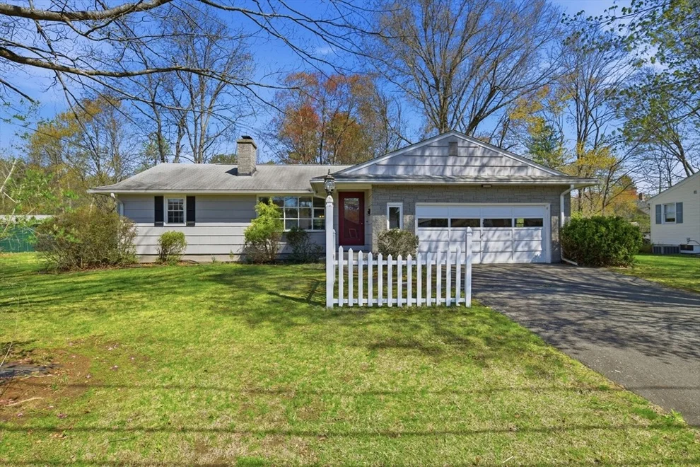 Unit for sale at 7 Dragon Circle, Easthampton, MA 01027