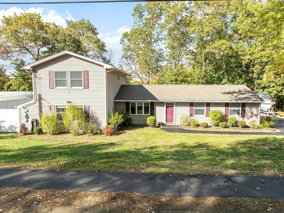 Unit for sale at 5 Theresa Rd, Peabody, MA 01960