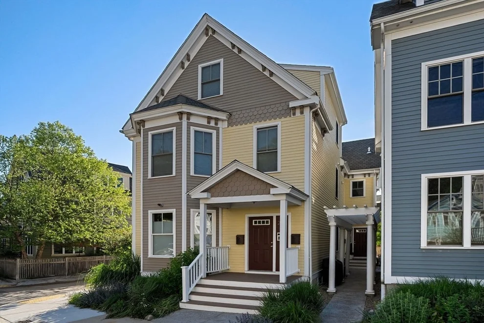 Unit for sale at 272R Lamartine, Boston, MA 02130