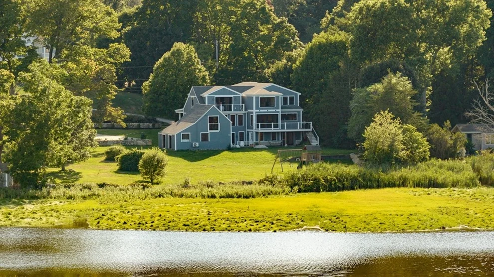Unit for sale at 392 S Main St, Cohasset, MA 02025