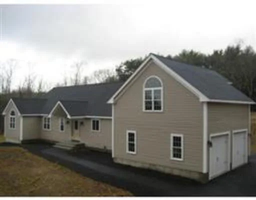 Unit for sale at 15 Wapping Rd., Kingston, MA 02364
