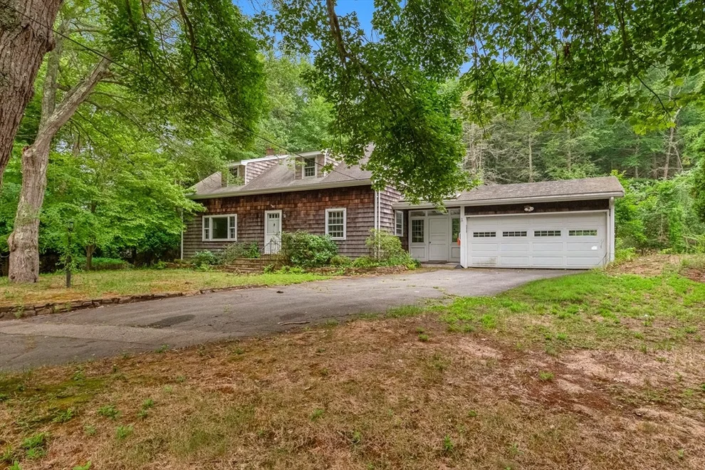 Unit for sale at 166 Pine St, Manchester, MA 01944