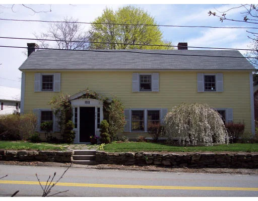 Unit for sale at 527 Boston Rd, Sutton, MA 01590
