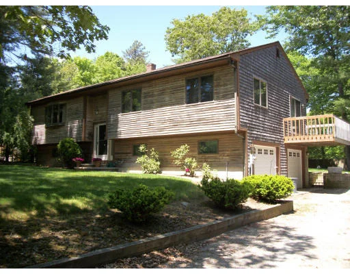 Unit for sale at 5 Sundance Road, Dartmouth, MA 02747