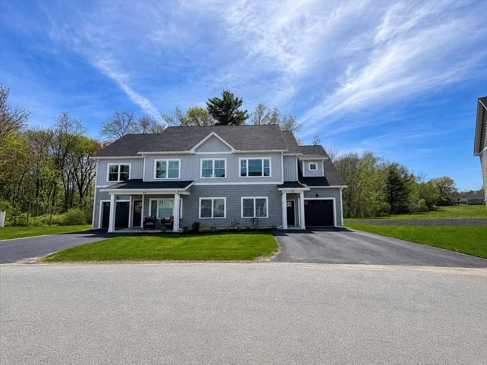 Unit for sale at 4 Clover Cir, Salisbury, MA 01952