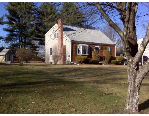 Unit for sale at 5 Kathleen Dr., Franklin, MA 02038