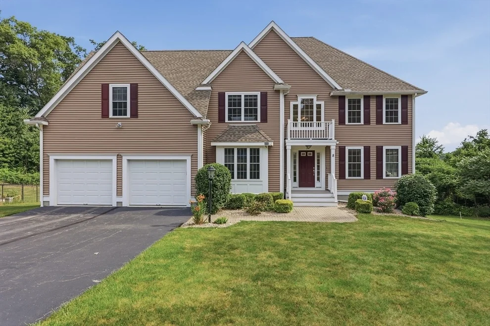 Unit for sale at 8 Victoria Circle, Shrewsbury, MA 01545