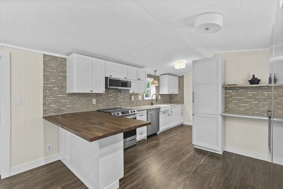 Unit for sale at 117 Ruxton Circle, Mashpee, MA 02649