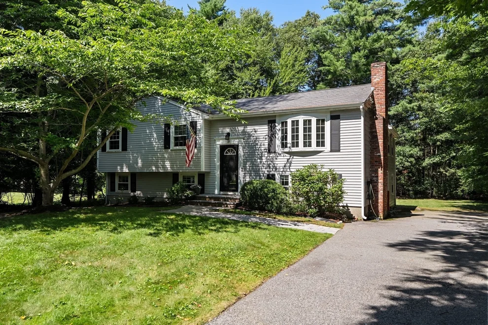 Unit for sale at 49 Old Farm Rd, Hanover, MA 02339