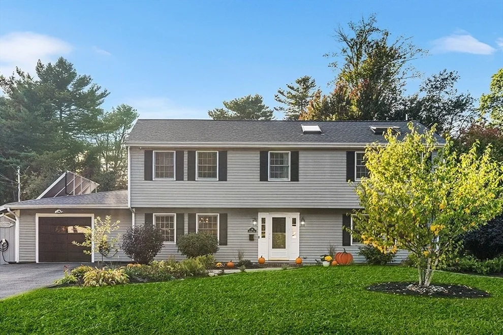Unit for sale at 14 Francine Rd, Framingham, MA 01701