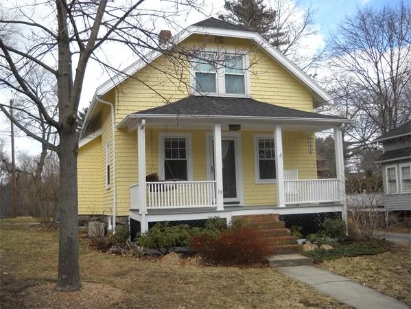 Unit for sale at 13 Ridge Rd, Reading, MA 01867
