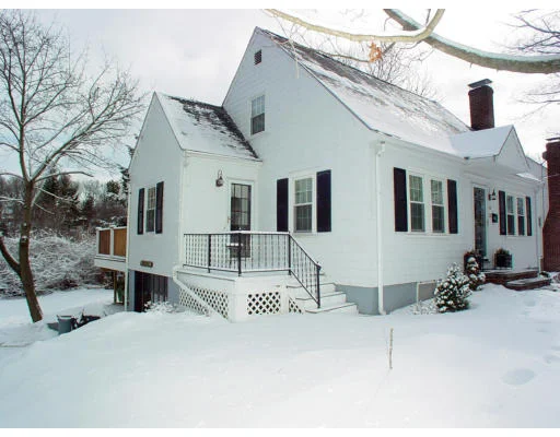 Unit for sale at 24 Plymouth Road, Reading, MA 01867