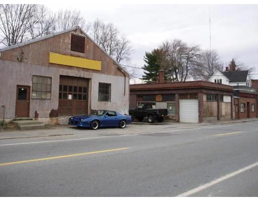Unit for sale at 1051 Southbridge St, Worcester, MA 01610