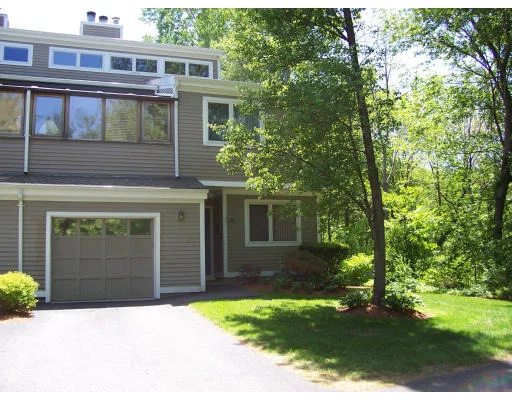 Unit for sale at 106 Norris Brook Lane, Peabody, MA 01960