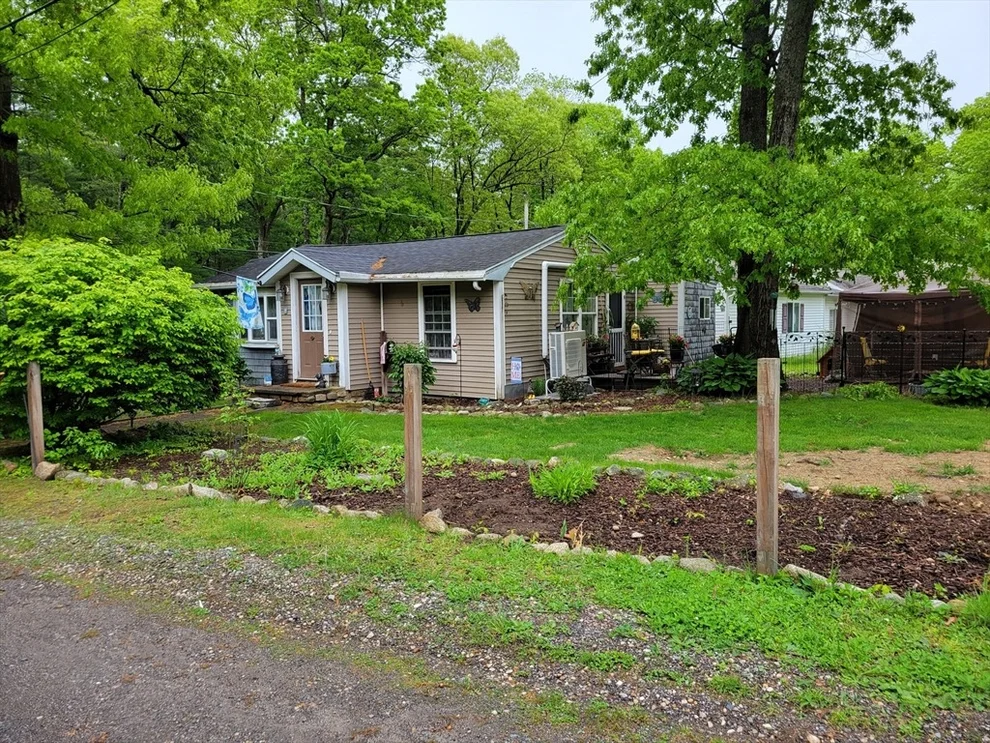 Unit for sale at 8 Laurel, Lakeville, MA 02347