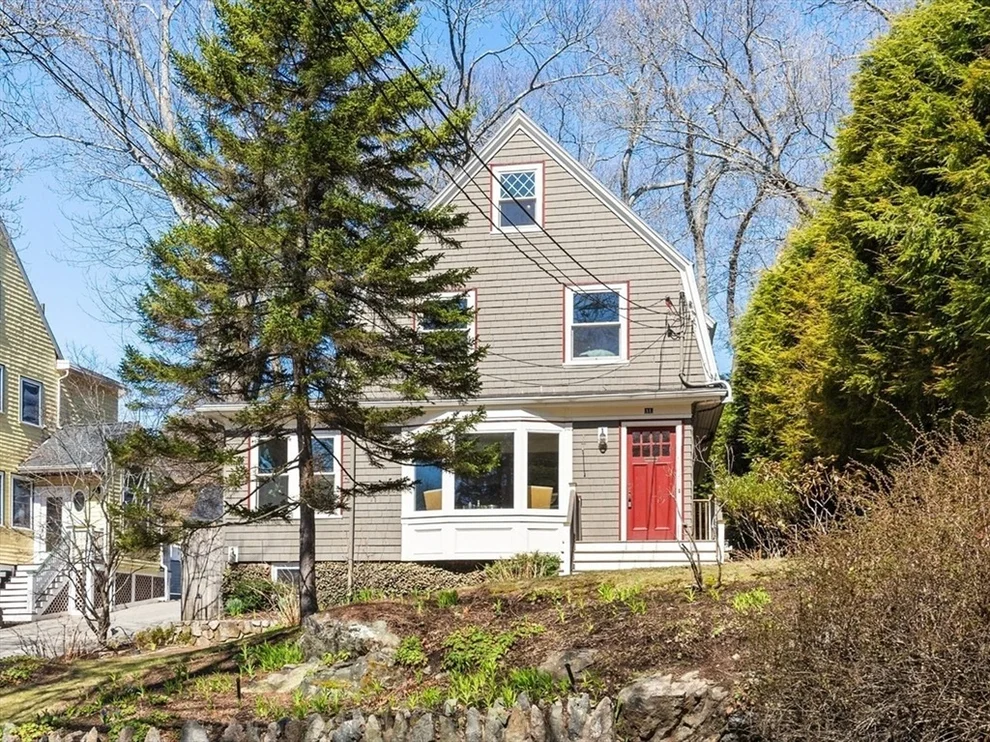 Unit for sale at 11 Lincoln St, Arlington, MA 02476