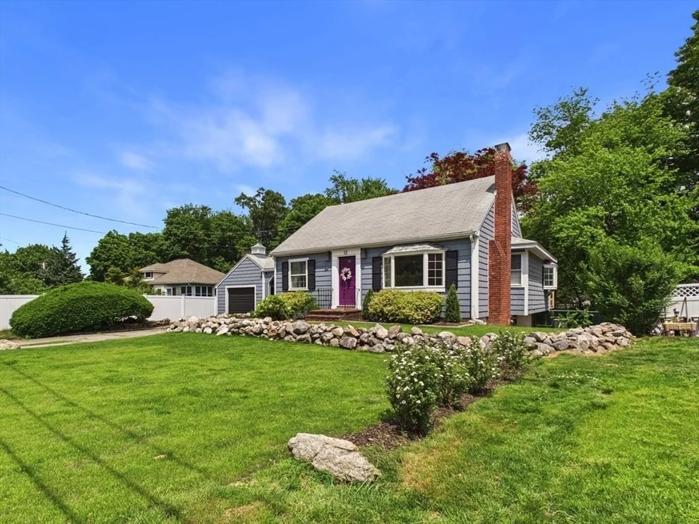 Unit for sale at 12 Griffin Terr, Weymouth, MA 02190