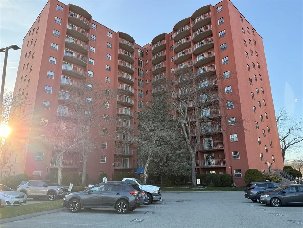 Unit for sale at 115 W Sqantum, Quincy, MA 02171