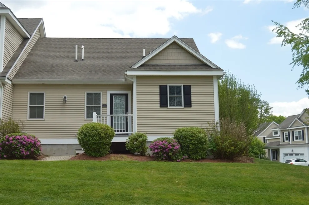 Unit for sale at 39 Meetinghouse Lane, Southborough, MA 01772