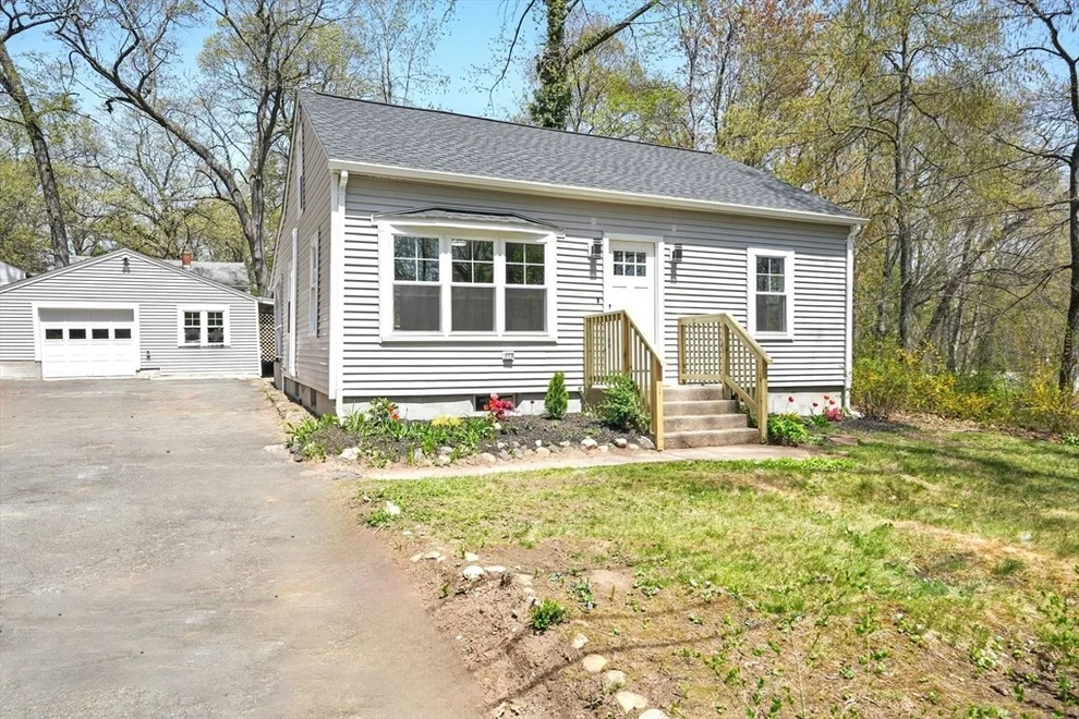 Unit for sale at 29 Bowers St, West Springfield, MA 01089