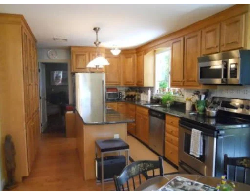 Unit for sale at 34 Rainbow Cir, Peabody, MA 01960